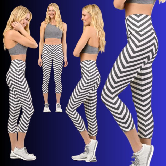 Cute Stylish Black White Abstract Pattern Capri Leggings (Creator Uploaded)