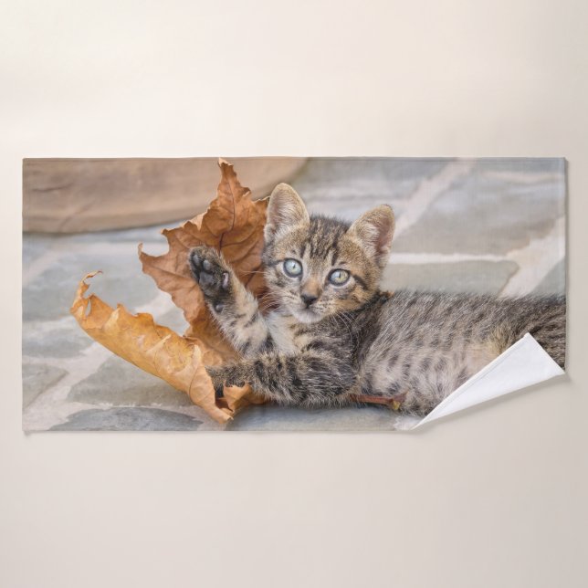Cute Tabby Cat Kitten Playing With a Leaf -  Bath Towel Set (Bath Towel)