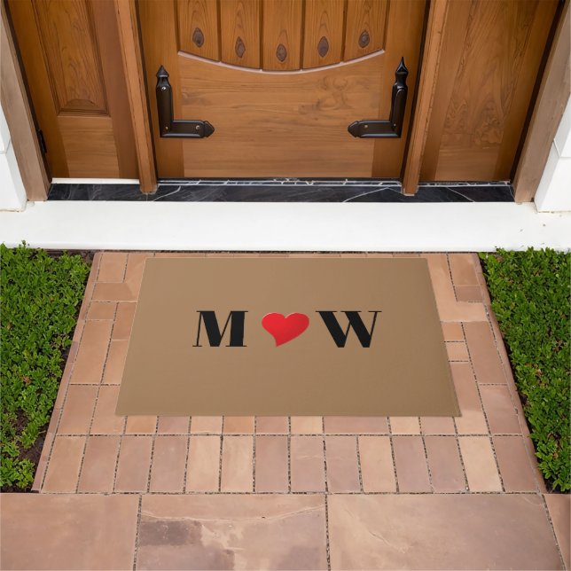 Cute tan red heart custom couple monogram initials doormat (Outdoor)