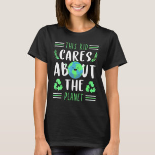 Cute This Kid Cares Planet Save Earth Day Kids Tod T-Shirt