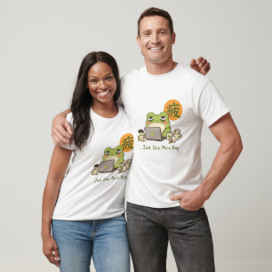 Cute Tired Programmer Frog – Kawaii Coding Frog Ju T-Shirt