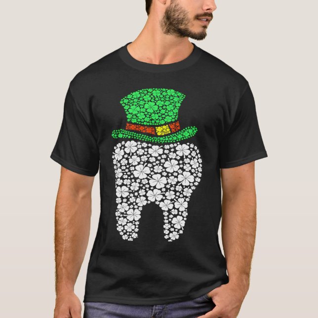 Cute Tooth Dental Hygienist Dentist Shamrock St Pa T-Shirt (Front)
