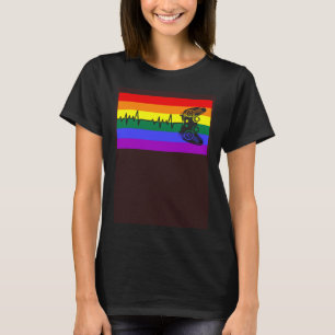 Cute Trendy Gamer Love LGBTQ Gay Pride Flag Queer T-Shirt