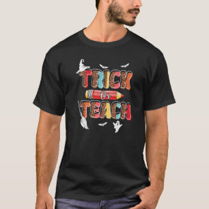 Cute Trick Or Teach  Halloween Teacher Leopard Gro T-Shirt