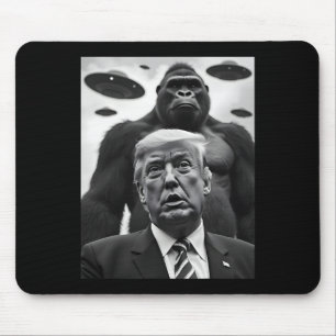Cute Trump Bigfoot Selfie With Ufos Weird Alien Fu Mouse Pad