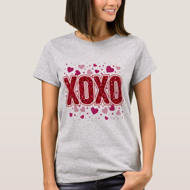 Cute Valentine Hearts XOXO  T-Shirt (Front)