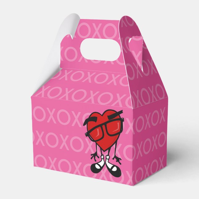 CUTE VALENTINE&#x27;S DAY RED HEART GABLE FAVOR BOX (Front Side)