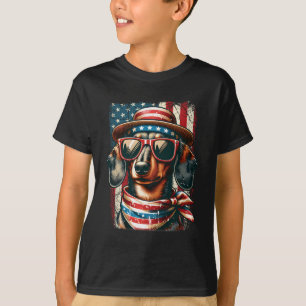Cute Vintage Patriotic Dachshund Dog Retro 4th Of T-Shirt