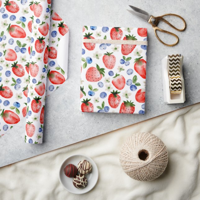 Cute Watercolor Strawberry and Blueberry Pattern Wrapping Paper (Crafts)