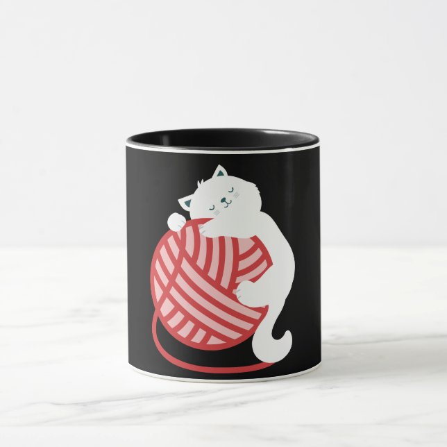 Cute white cat with yarn ball mug (Center)