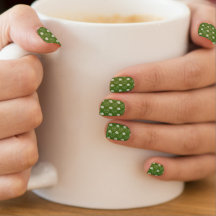 Cute White Shamrock Pattern On Green
