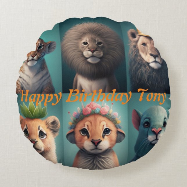 Cute wild animals wearing crowns blue  round cushion (Front)