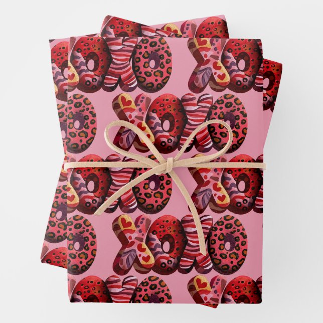 Cute XOXO Valentine's Day Wrapping Paper (In situ)
