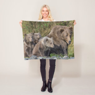 Cutest Baby Animals   Kodiak Mama Bear & Cubs Fleece Blanket
