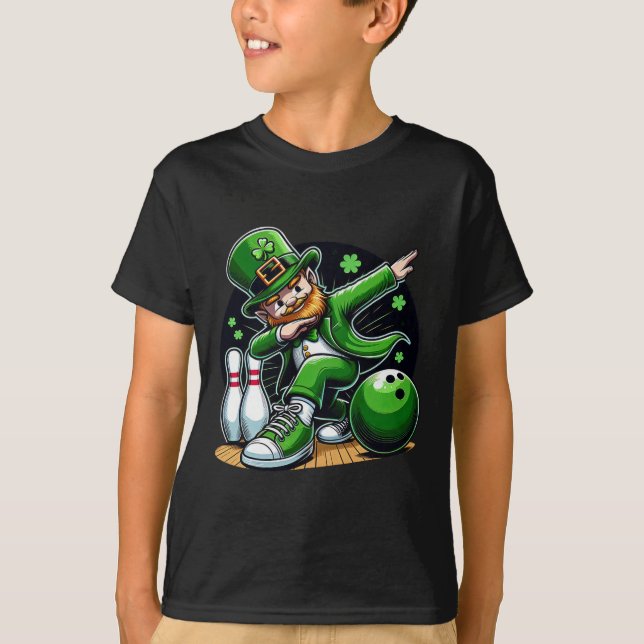 Dabbing Leprechaun Bowling Irish Bowler St Patrick T-Shirt (Front)