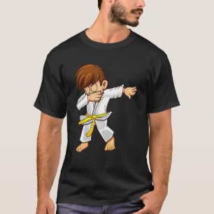 Dabbing martial artists with yellow belt Karate an T-Shirt