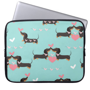 Dachshund dogs in love and hearts seamless pattern laptop sleeve
