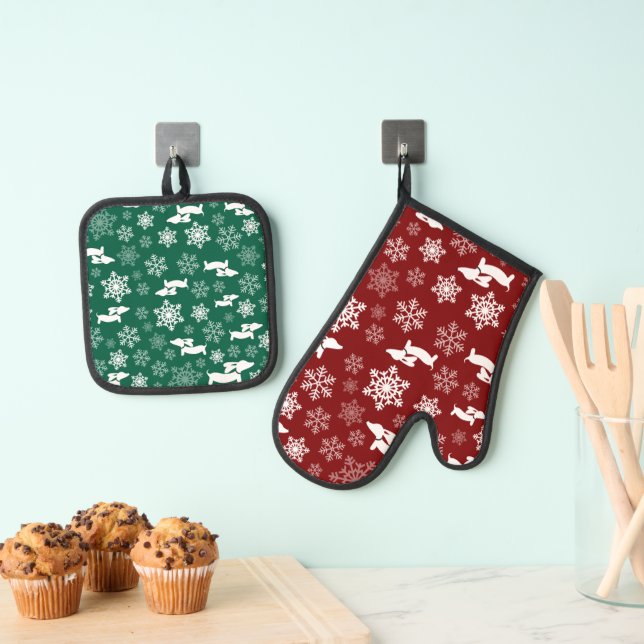 Dachshund & Snowflake Christmas Red & Green Oven Mitt & Pot Holder Set (Insitu(Hanging))