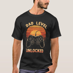 Dad Level Unlocked Funny Retro New Dad Gamer  T-Shirt