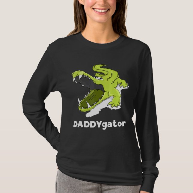 Daddygator Father Alligator Dad Papa Pun T-Shirt (Front)
