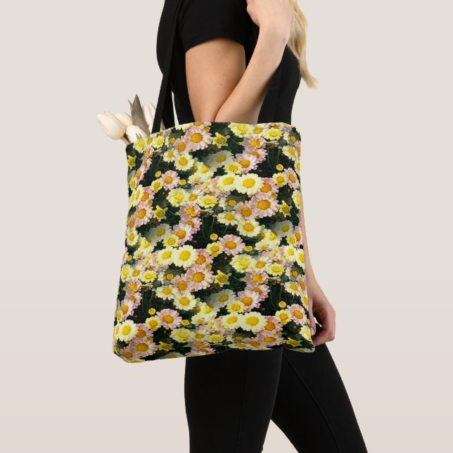 Daisies Galore....... Tote Bag (Close Up)