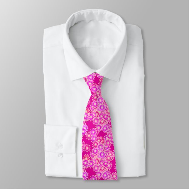 Daisies in shades of pink and orchid tie (Tied)