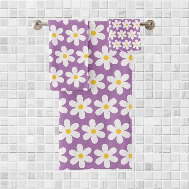 Daisies Retro Floral Pattern White Purple Bath Towel Set (Creator Uploaded)