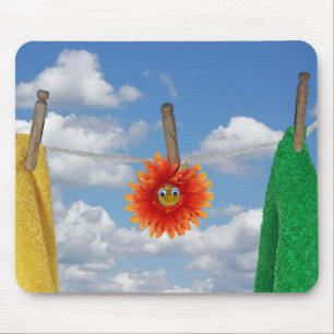 Daisy and towels on clothesline mouse pad