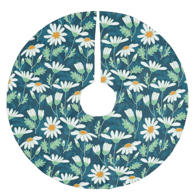 Daisy Ditsy Chamomile Romantic Print Brushed Polyester Tree Skirt (Front)