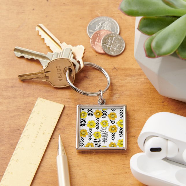 Daisy doodles  in yellow and black key ring (Desk)