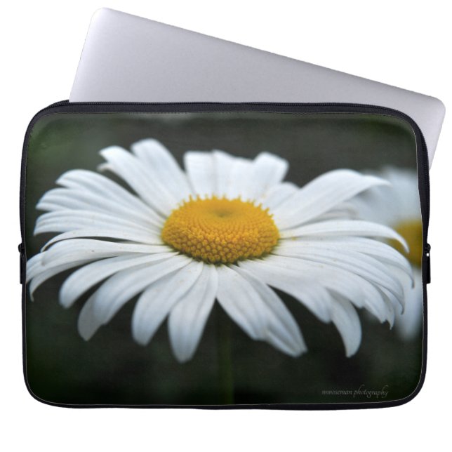 Daisy - Face Up Laptop Sleeve (Front)