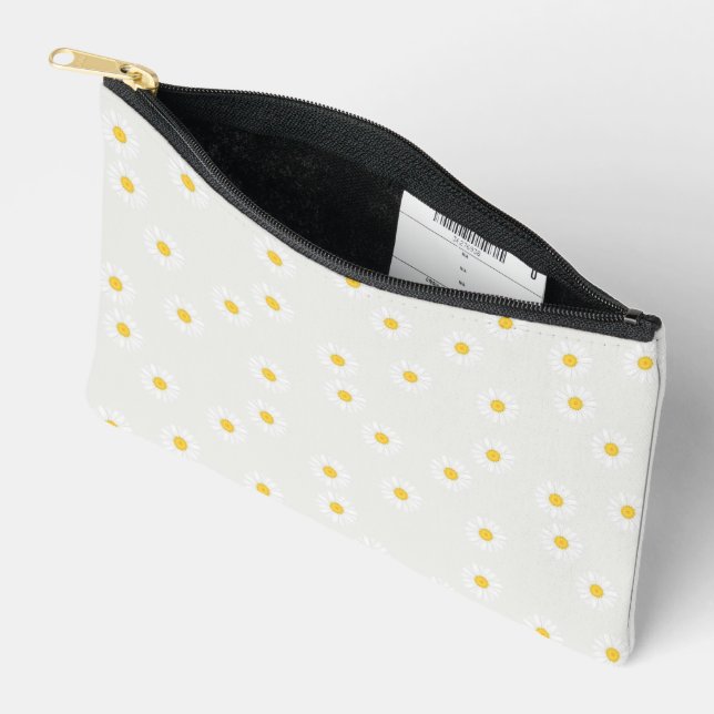 Daisy Flower Accessory Pouch (Open)