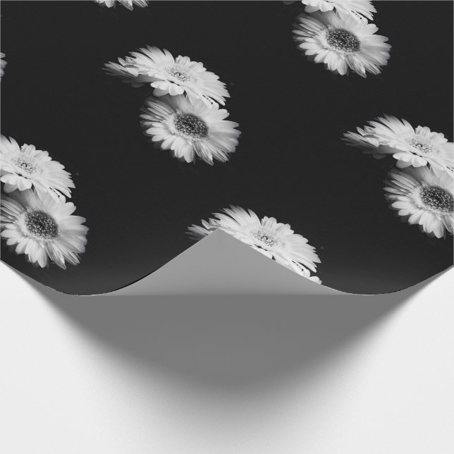 Daisy Greyscale Wrapping Paper (Corner)