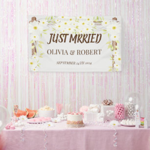 Daisy Just married wedding party wooden floral Banner