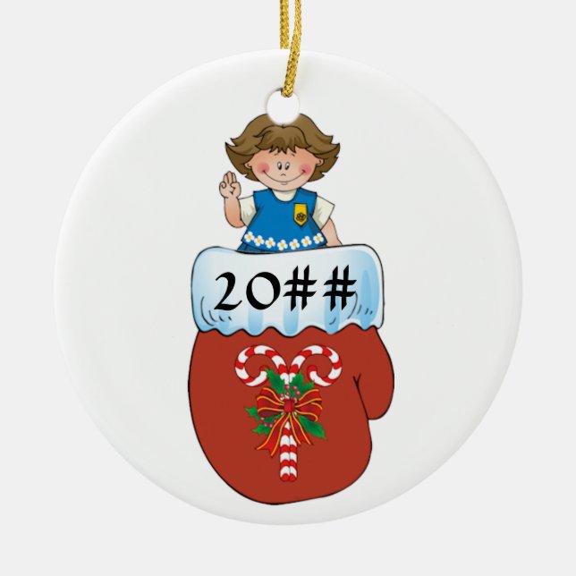 Daisy Mitten Brunette Ceramic Tree Decoration (Front)