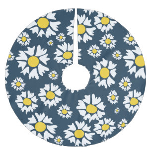 Daisy Pattern, Floral Pattern, White Daisies Brushed Polyester Tree Skirt