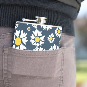 Daisy Pattern, Floral Pattern, White Daisies Hip Flask