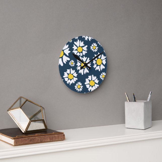 Daisy Pattern, Floral Pattern, White Daisies Round Clock (Office)