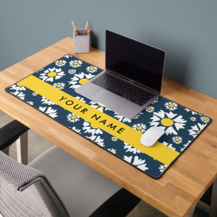 Daisy Pattern, White Daisies, Your Name Desk Mat