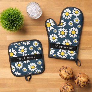 Daisy Pattern, White Daisies, Your Name Oven Mitt & Pot Holder Set