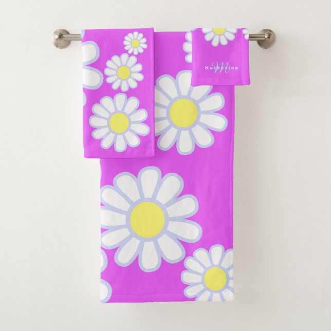 Daisy Simple Monogram Violet Bath Towel Set (Insitu)