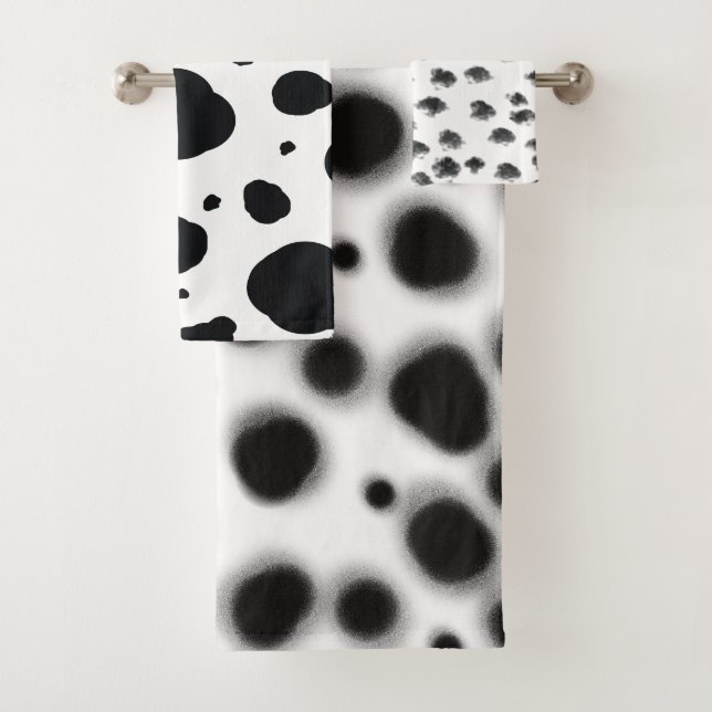 dalmatian cute black and white dots animal print  bath towel set (Insitu)