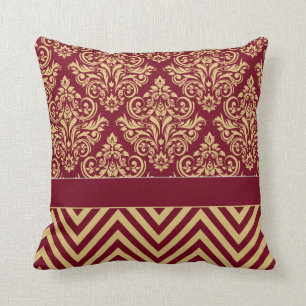 Damask Chevron - burgundy sand Cushion