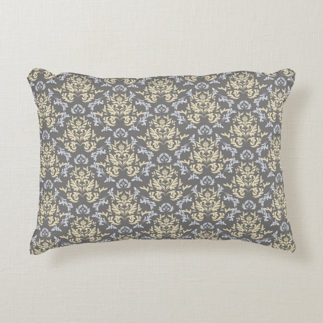 Damask pattern decorative cushion (Front)