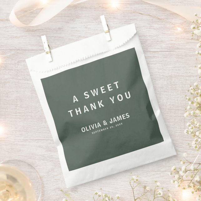 Dark Green | Minimalist Scandi Wedding Thank You Favour Bags (Clipped)