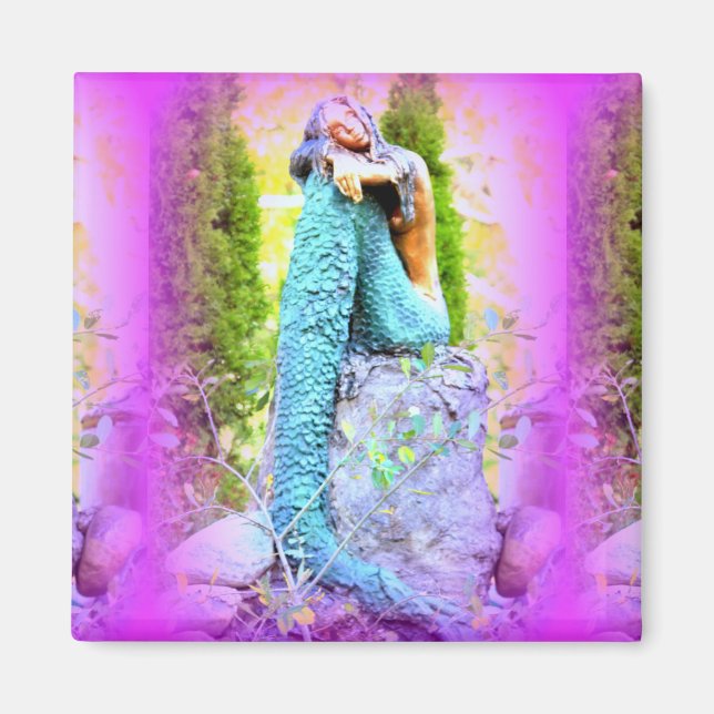 daydreaming mermaid magnet (Front)