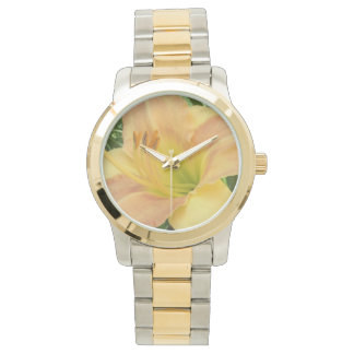 DAYLILY "Blonde Baby" --- Watch
