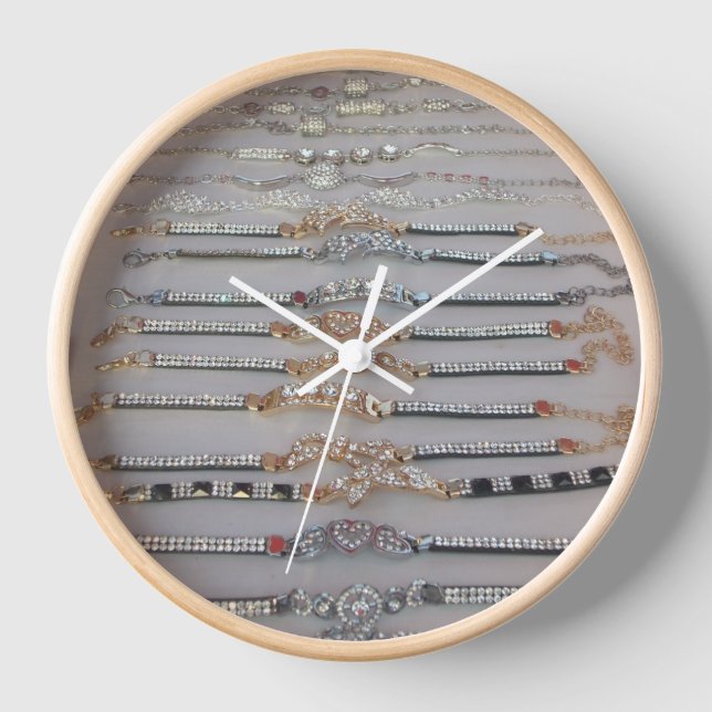 Dazzling Decorated Diamond Chain Artwork Jewelry  Wall Clock (Front)