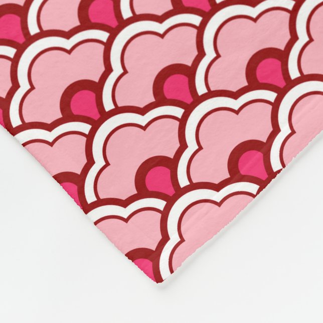 Deco Chinese Scallops, Fuchsia and Light Pink Fleece Blanket (Corner)