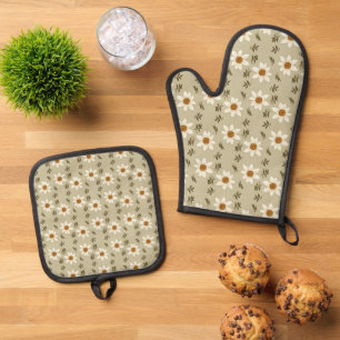 Decorative Floral in White and Beige Oven Mitt & Pot Holder Set